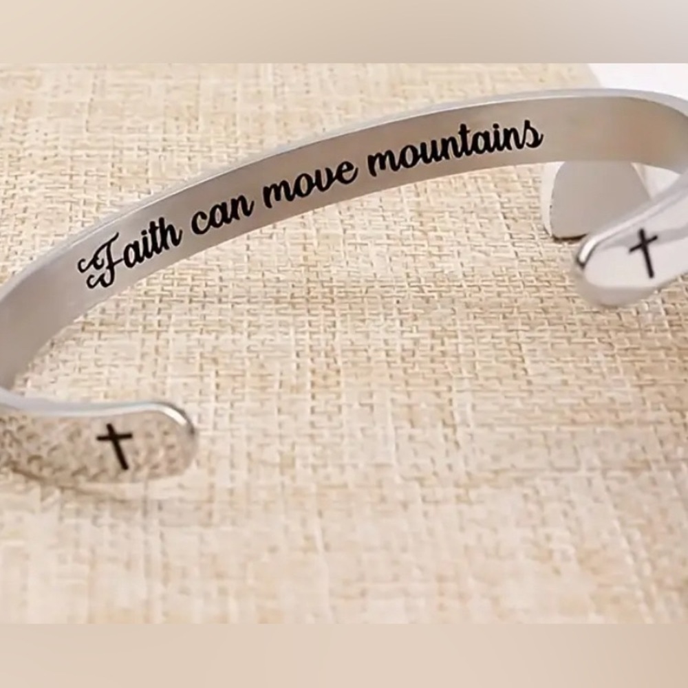 NWOT Stainless Silver Inspirational Cuff Bracelet - Picture 2 of 4